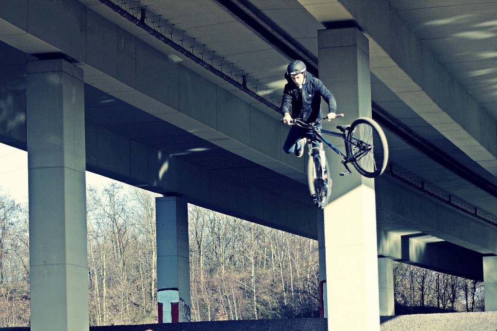 A huge Tailwhip from Nick Mollenbeck on his BEDDO Tabu.